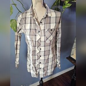3/20.00. Ladies woods plaid shirt